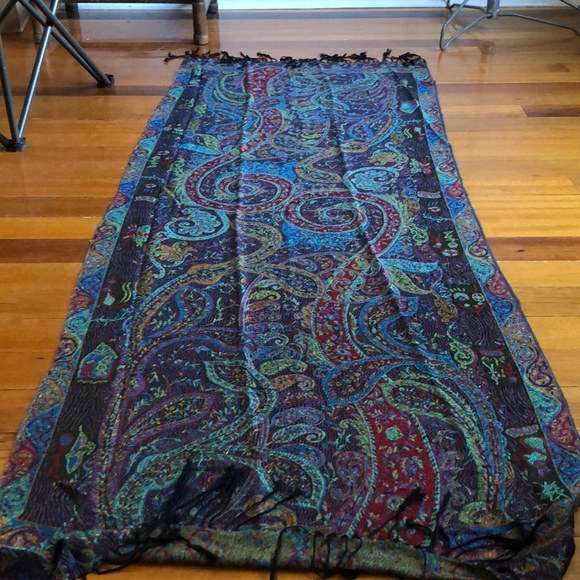 72”x27” Beautiful Woven Shawl Wrap Scarf NWOT - Picture 5 of 9